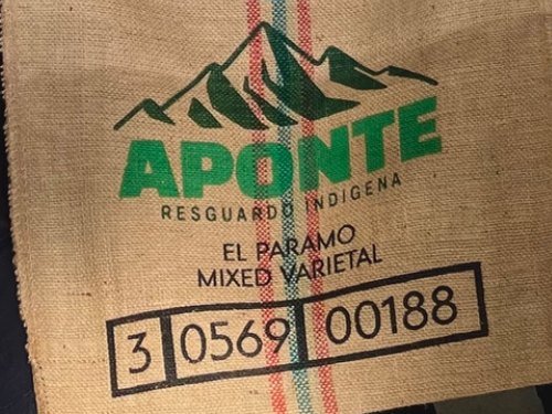 Saco de yute de exportación marcado Aponte · Resguardo Indígena con su número ICO
